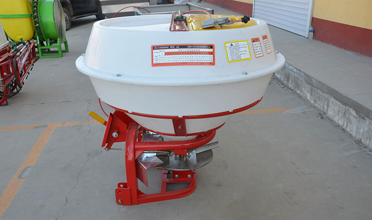 Suspended Plastic Fertilizer Spreaders