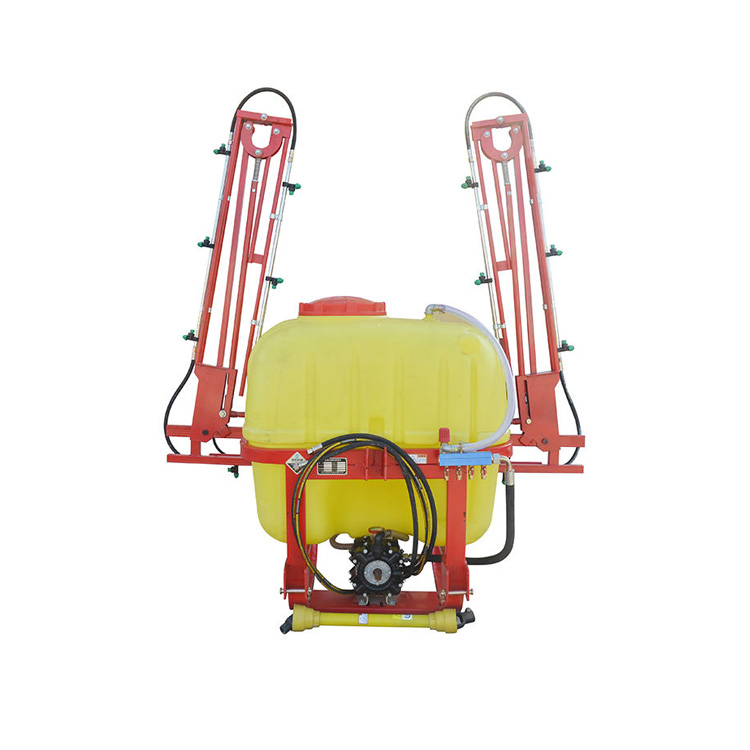 رشاش زراعي مثبت على جرار